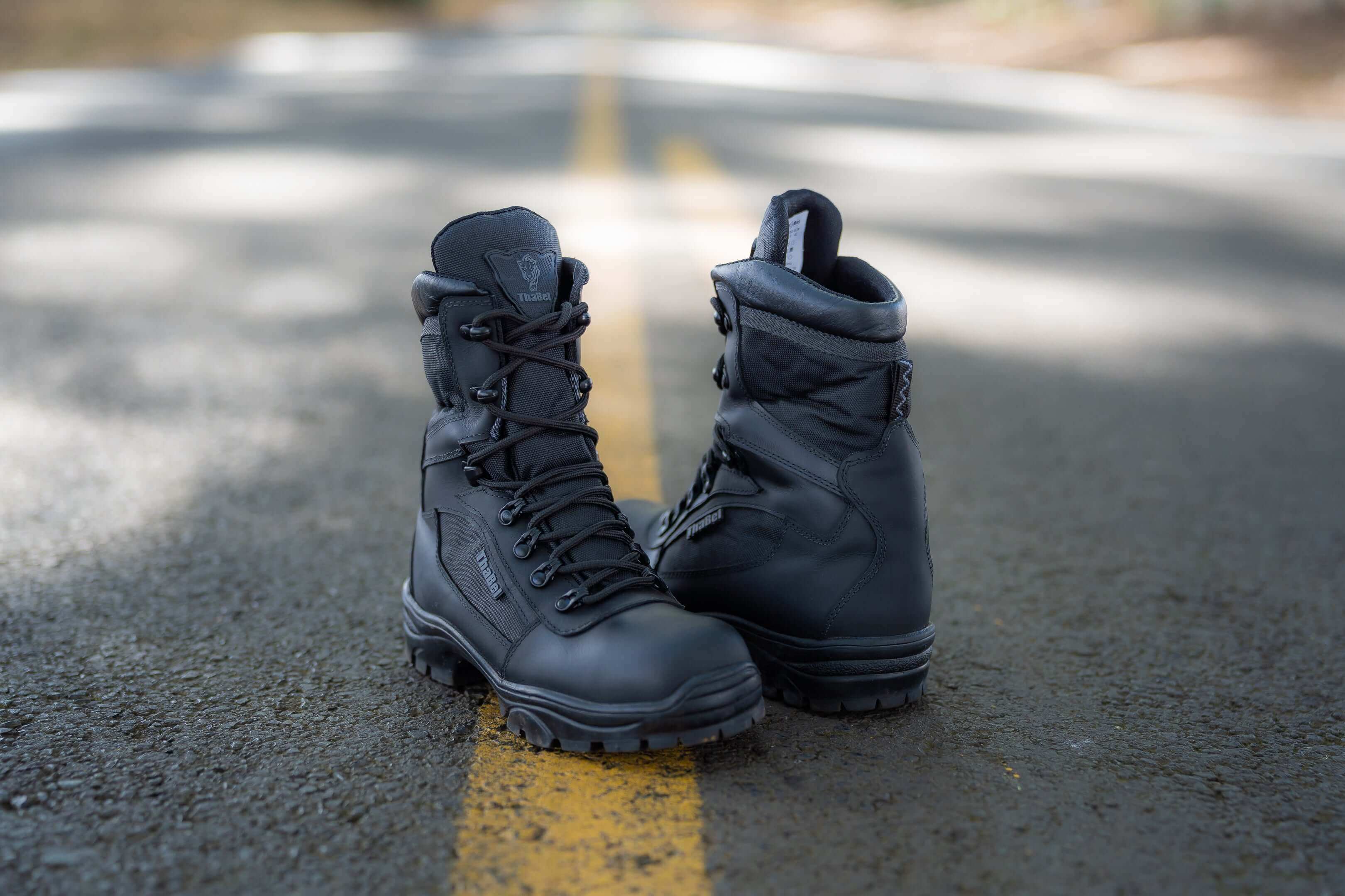 Bota Masculina Coturno Militar Impermeável: Desbrave Novos Caminhos em estrada