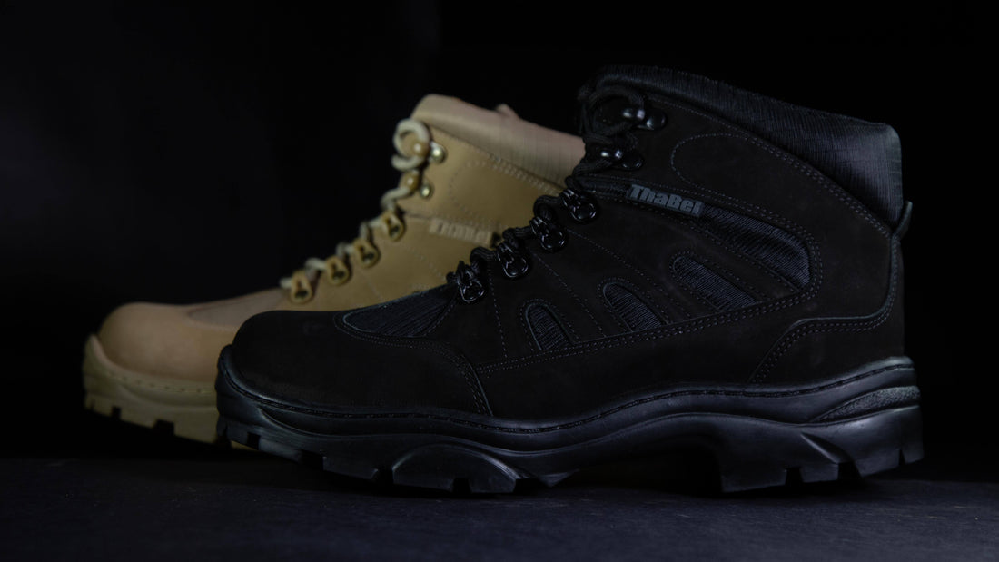 Duas botas táticas masculinas cano curto em preto e bege, destacando estilo e conforto. Melhores Botas Táticas Masculinas Cano Curto: Estilo e Conforto.