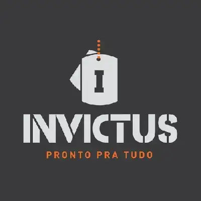 Logo da marca Invictus Artigos Militares com fundo escuro e texto 'Pronto Pra Tudo' em laranja.