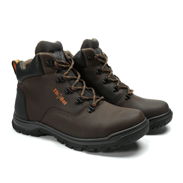 Bota Masculina de Couro para Trabalho e Trilha ThaBel Hunter Marrom com CA, cano de 16,5cm e solado antiderrapante resistente a óleo.