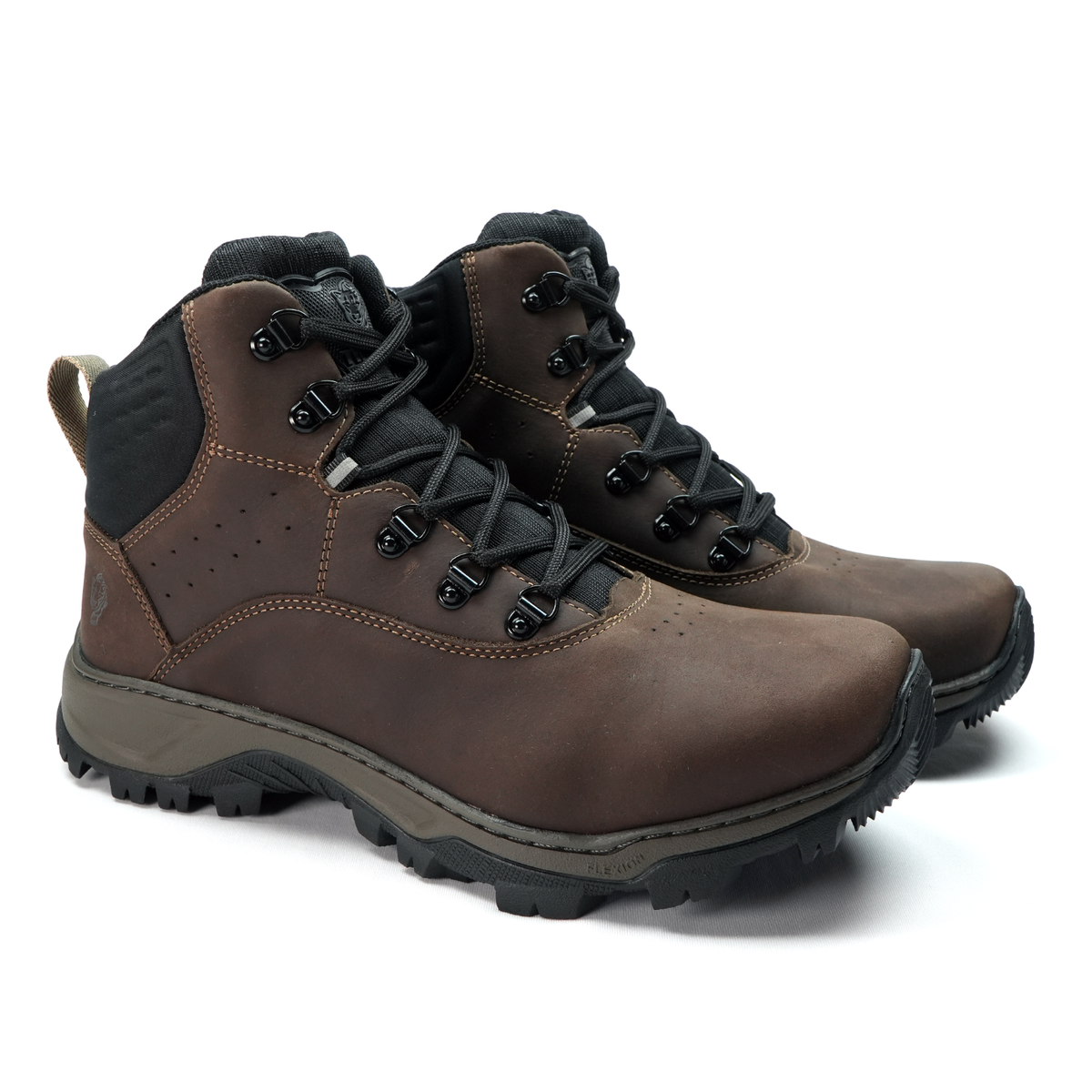 Bota de Trilha Masculina ThaBel Hero Couro Crazy Horse Marrom com CA, solado tratorado antiderrapante, ideal para montanha e uso casual com jeans.