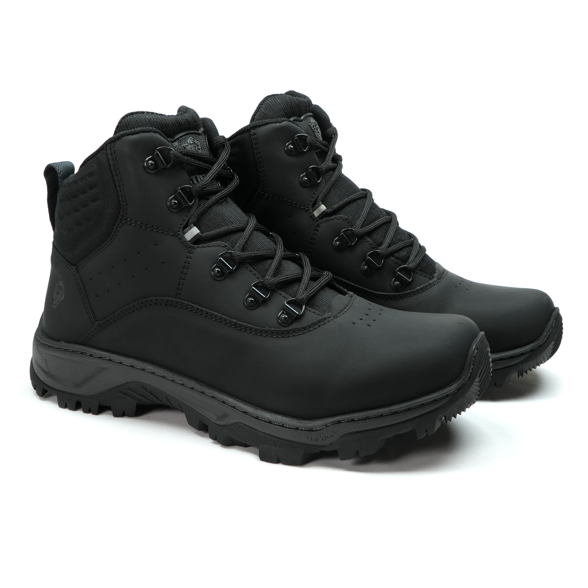 Bota de Trilha Masculina ThaBel Hero Couro Crazy Horse Preta com CA, cano de 16cm e solado tratorado antiderrapante, fabricada no Brasil.
