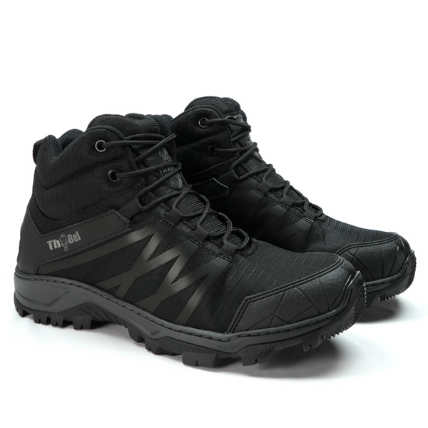 Bota de Trilha Masculina Leve ThaBel Land Trail Nylon Preta com CA, apenas 700g o par, ideal para caminhadas longas e trilhas o dia inteiro.
