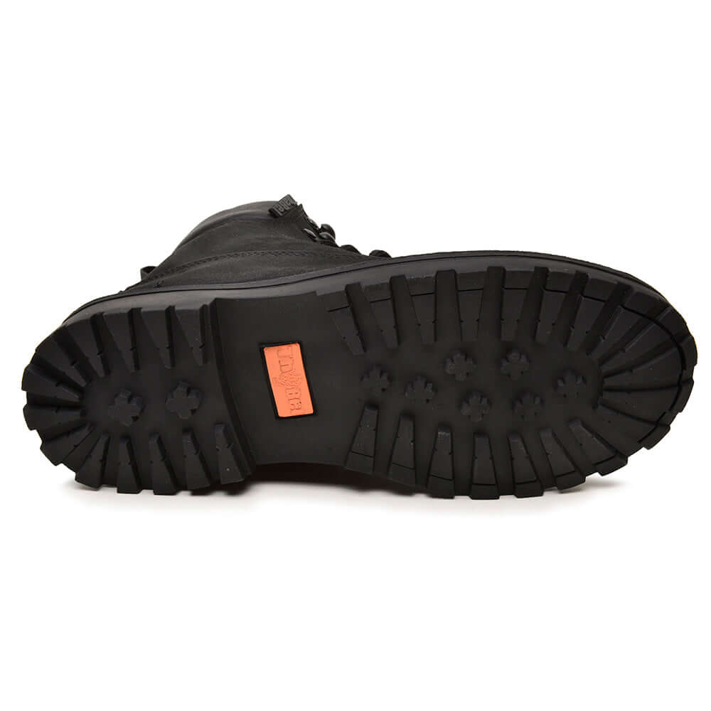 Sola da Bota Impermeável Work ThaBel Storm Anti Perfuro Preta com CA, destacando sua resistência e robustez para segurança e conforto.