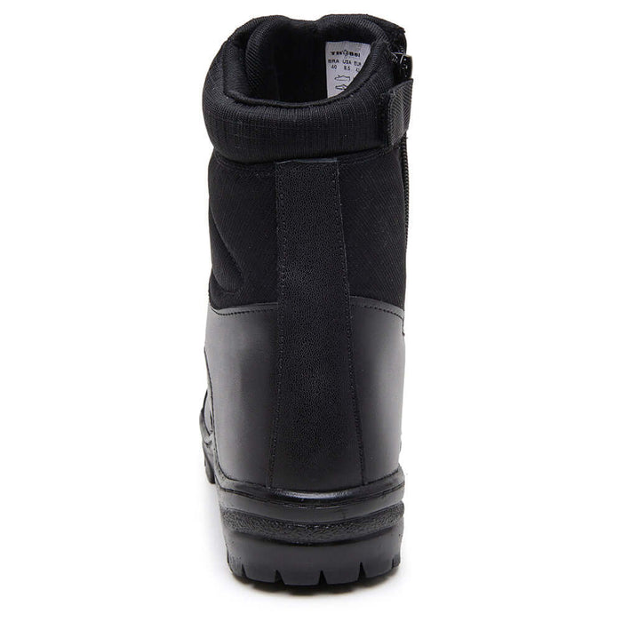 Vista traseira da Bota Militar ThaBel Sigma Preta com Zíper e Anti-Perfuro, destacando o design robusto e a sola antiderrapante.