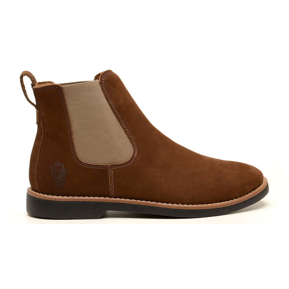 Botina Masculina Anti Perfuro ThaBel Horse Marrom, bota casual em couro marrom, design com elásticos laterais para conforto e segurança.